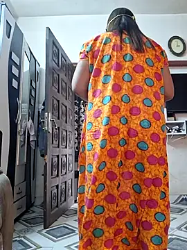 SIMIHOT online show from 02/25/26, 09:19