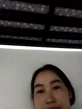 Snapshot of besa4 chatting on 12/13/25, 10:26 besa4 online show from 12/13/25, 10:26