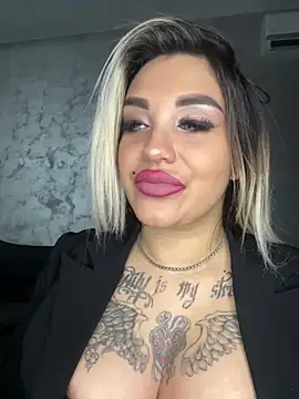 Princess-Jasmine07 online show from 12/15/25, 02:54