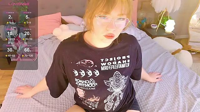 Moon  Bunny online show from 06/06/26, 03:28