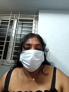 Snapshot of Tamil_Mithra chatting on 09/20/25, 04:52 Tamil Mithra online show from 09/20/25, 04:52