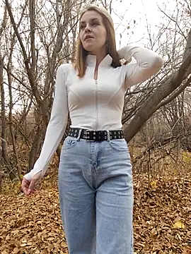 Snapshot of YOOUR_EVAA chatting on 10/29/25, 09:00 YOOUR EVAA online show from 10/29/25, 09:00