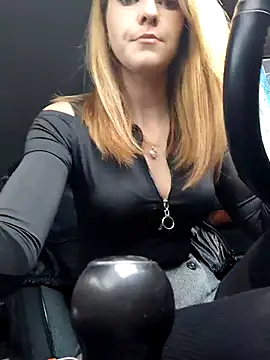 Snapshot of YOOUR_EVAA chatting on 12/14/25, 07:03 YOOUR EVAA online show from 12/14/25, 07:03