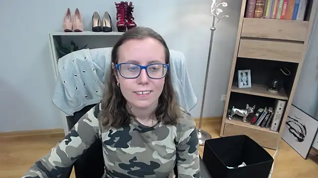 sweetxLizzy online show from 10/24/25, 06:21