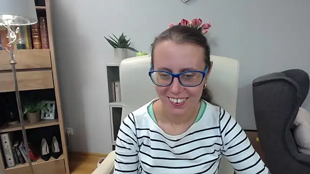 Snapshot of sweetxLizzy chatting on 07/15/26, 04:51 sweetxLizzy online show from 07/15/26, 04:51