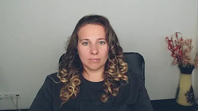 Snapshot of Darklure_ chatting on 09/12/25, 01:55 Darklure online show from 09/12/25, 01:55