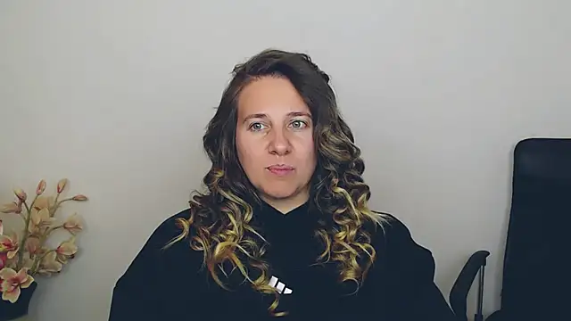 Snapshot of Darklure_ chatting on 09/29/25, 04:01 Darklure online show from 09/29/25, 04:01