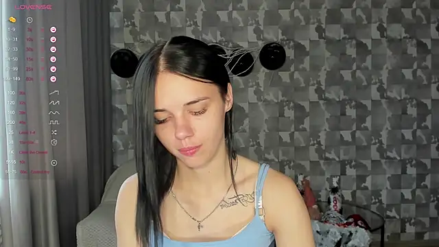 Kseni a online show from 10/28/25, 08:51