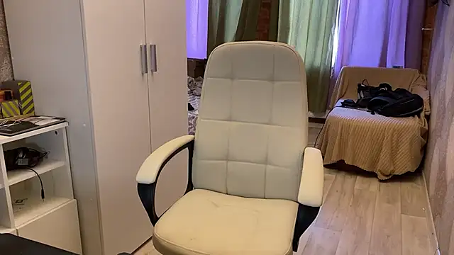 eleganc3 online show from 03/28/26, 09:20