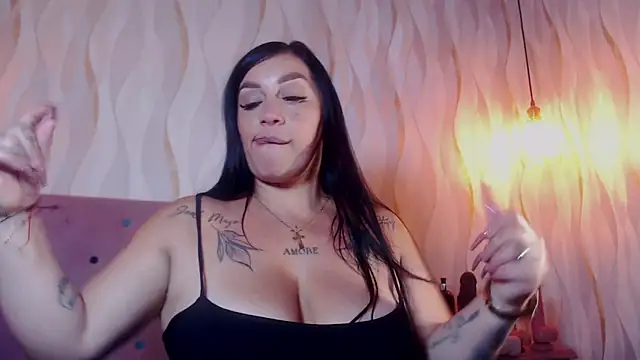 Naomi Braunx online show from 06/05/26, 06:13