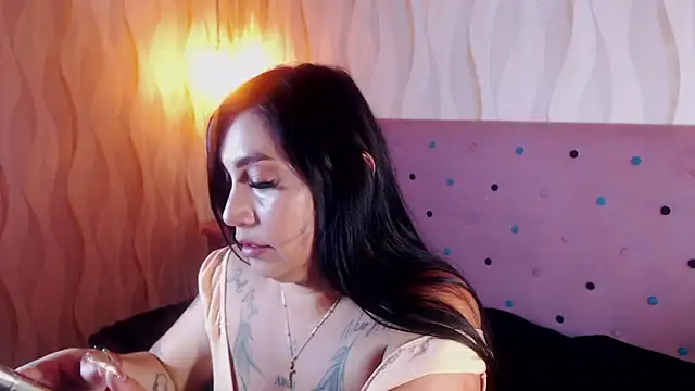 Naomi Braunx online show from 06/06/26, 02:55