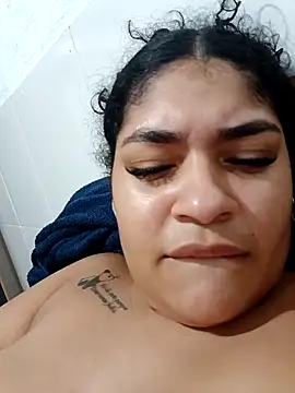 Snapshot of euseila98 chatting on 12/17/25, 01:55 euseila98 online show from 12/17/25, 01:55