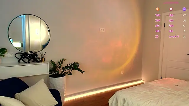 Snapshot of Katherinepinke chatting on 11/28/25, 10:40 Katherinepinke online show from 11/28/25, 10:40