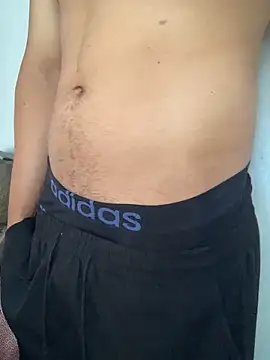 Snapshot of ErickGuz24k chatting on 12/15/25, 10:47 ErickGuz24k online show from 12/15/25, 10:47