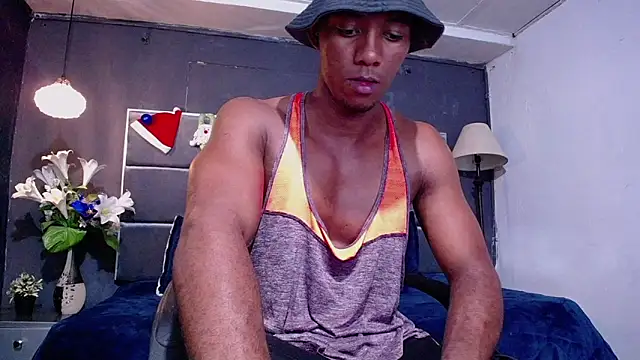 Snapshot of blackbignude chatting on 12/21/25, 01:35 blackbignude online show from 12/21/25, 01:35