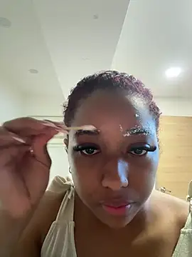 Snapshot of _Zahara_ chatting on 05/08/26, 10:59 Zahara online show from 05/08/26, 10:59