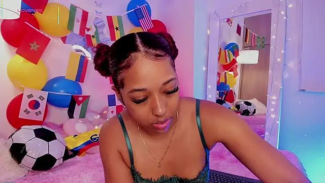 Snapshot of _Zahara_ chatting on 06/23/26, 11:03 Zahara online show from 06/23/26, 11:03
