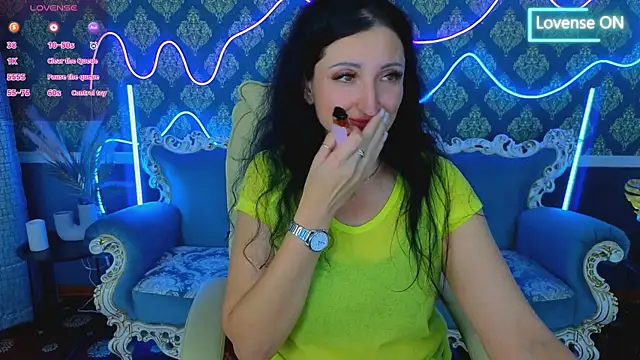 MissRossi online show from 11/18/25, 08:02