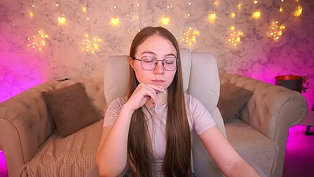 ArrinaWairr online show from 03/10/26, 07:35