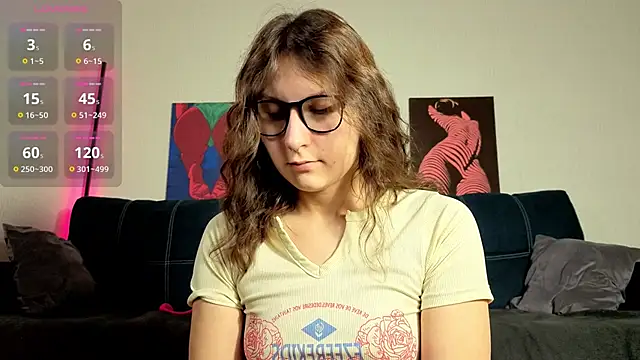 TrixiBell online show from 11/11/25, 04:23