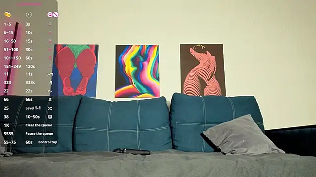 TrixiBell online show from 04/07/26, 04:02