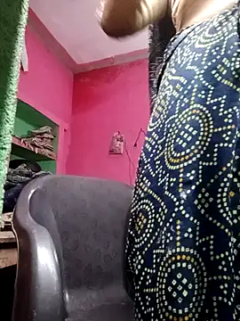 Snapshot of Cutreet chatting on 09/08/25, 04:17 Cutreet online show from 09/08/25, 04:17