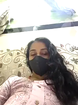 Snapshot of Zoya_G chatting on 12/15/25, 09:57 Zoya G online show from 12/15/25, 09:57