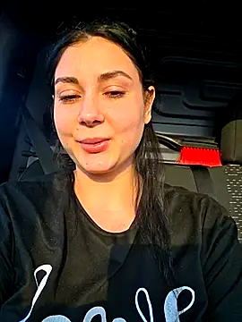 SaraViss20 online show from 12/18/25, 06:52