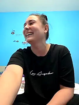 SaraViss20 online show from 02/21/26, 08:43