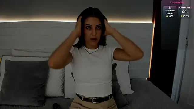 Emmy Meadows online show from 10/04/25, 07:23