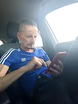 Snapshot of fabius720 chatting on 10/21/25, 11:33 fabius720 online show from 10/21/25, 11:33