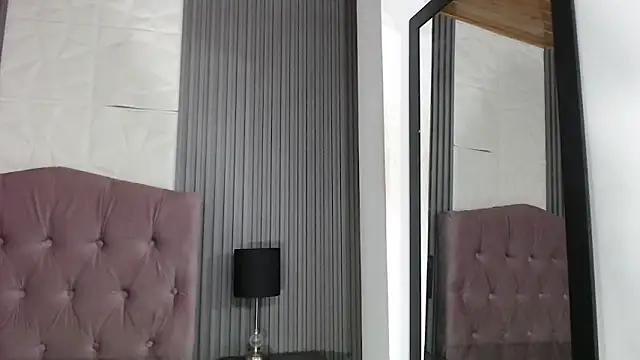 Bonnali lune online show from 02/27/26, 04:01