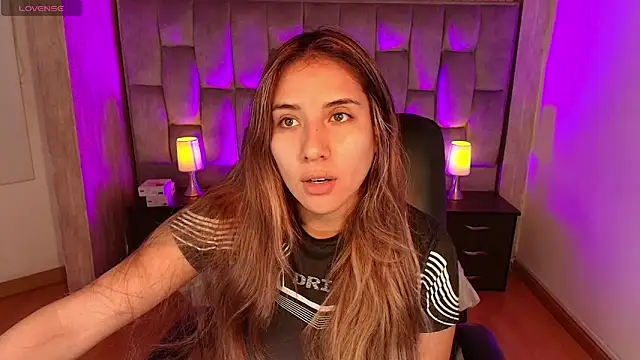 Bonnali lune online show from 04/13/26, 10:04