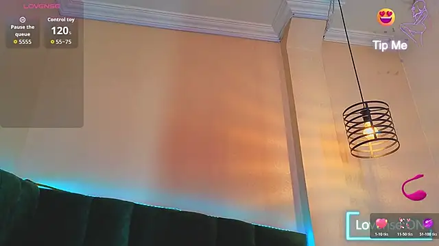 Snapshot of Sheilly_brown chatting on 06/11/26, 12:32 Sheilly brown online show from 06/11/26, 12:32
