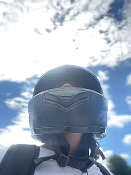 Snapshot of JuanitaMore01 chatting on 10/25/25, 07:08 JuanitaMore01 online show from 10/25/25, 07:08