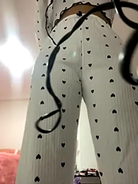 Snapshot of JuanitaMore01 chatting on 10/31/25, 12:33 JuanitaMore01 online show from 10/31/25, 12:33