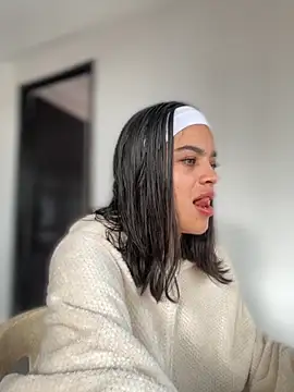 Snapshot of JuanitaMore01 chatting on 11/02/25, 08:00 JuanitaMore01 online show from 11/02/25, 08:00