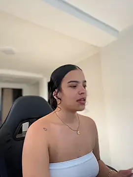 JuanitaMore01 online show from 03/15/26, 08:37