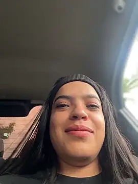 JuanitaMore01 online show from 05/20/26, 08:37
