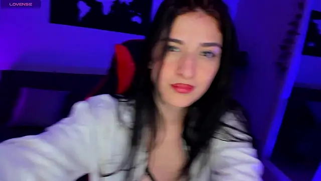 ZoeValencia1 online show from 11/13/25, 04:17