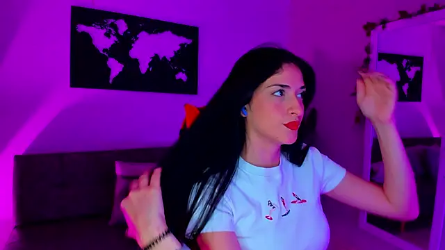 ZoeValencia1 online show from 03/04/26, 12:33