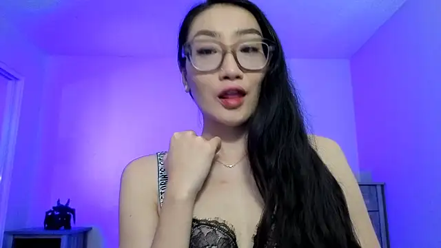 Snapshot of Aliciaz3 chatting on 10/01/25, 05:08 Aliciaz3 online show from 10/01/25, 05:08