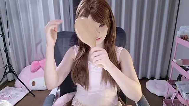 EnEn xiaobao online show from 02/20/26, 12:38