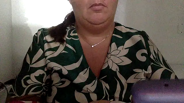 Snapshot of LaReginaNera chatting on 06/26/26, 12:09 LaReginaNera online show from 06/26/26, 12:09