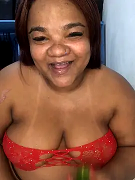 Snapshot of melcarioca1111 chatting on 09/09/25, 03:44 melcarioca1111 online show from 09/09/25, 03:44