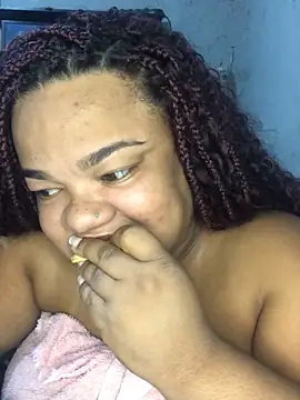 Snapshot of melcarioca1111 chatting on 10/16/25, 01:12 melcarioca1111 online show from 10/16/25, 01:12