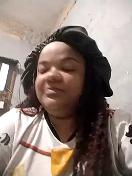 Snapshot of melcarioca1111 chatting on 10/19/25, 05:02 melcarioca1111 online show from 10/19/25, 05:02