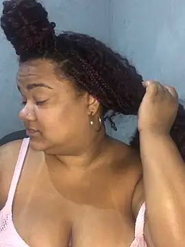 Snapshot of melcarioca1111 chatting on 10/26/25, 04:24 melcarioca1111 online show from 10/26/25, 04:24