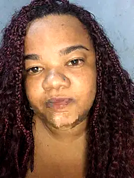 Snapshot of melcarioca1111 chatting on 10/28/25, 01:20 melcarioca1111 online show from 10/28/25, 01:20