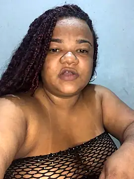 Snapshot of melcarioca1111 chatting on 10/31/25, 04:02 melcarioca1111 online show from 10/31/25, 04:02